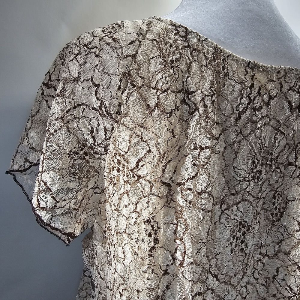 Venezia 18/20 blouse with lace. Brown and beige. - Picture 4 of 8